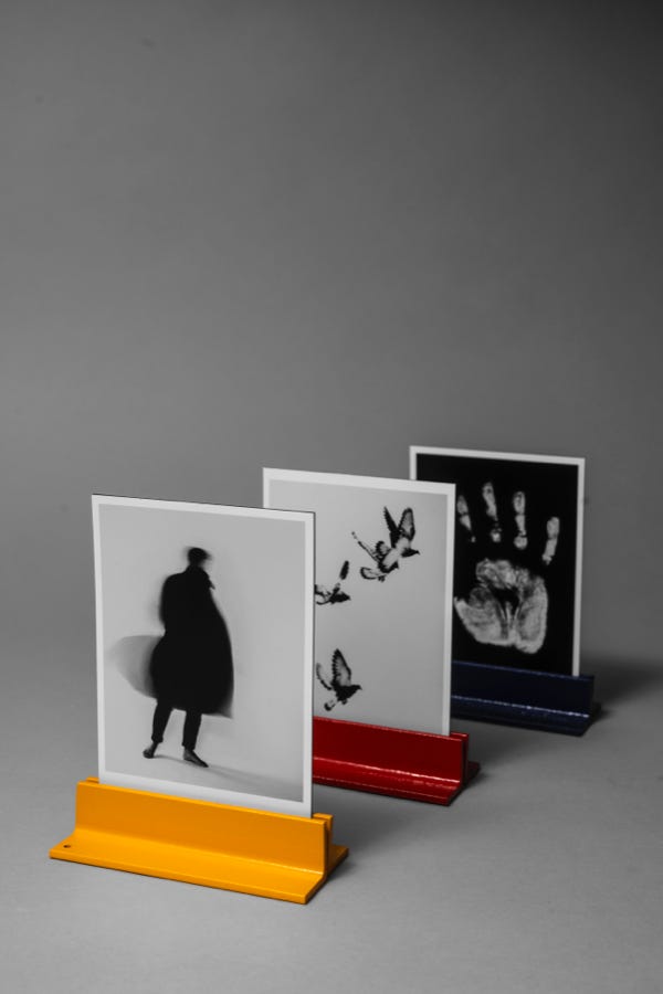 INDUSTRIAL PHOTO STAND