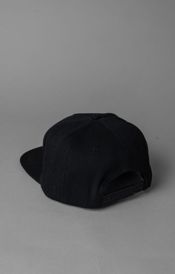 Snapback cap Black