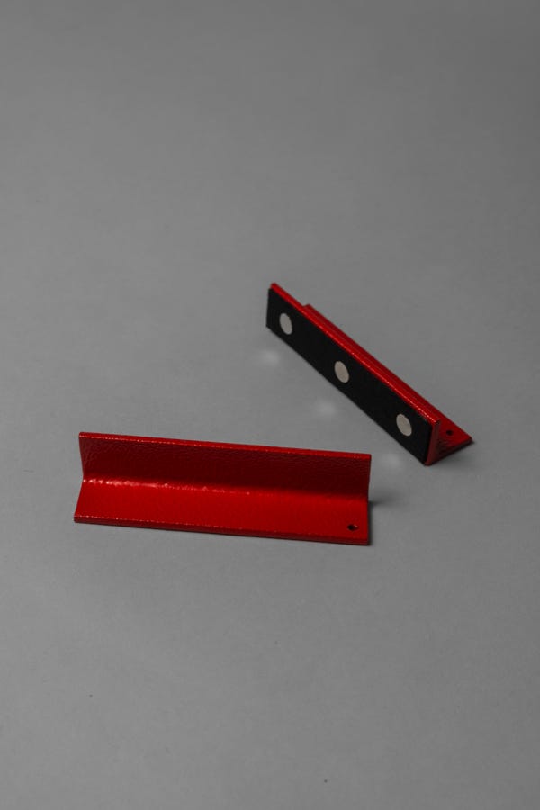 INDUSTRIAL PHOTO STAND